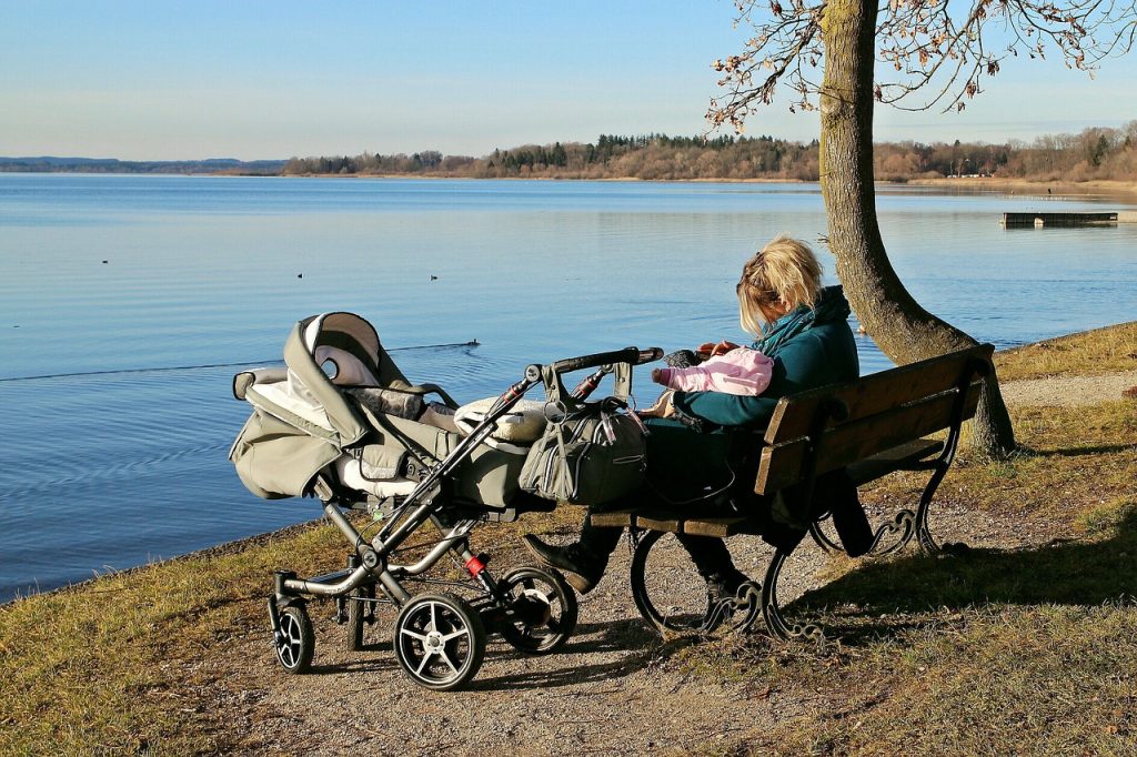 stroller, nature, water-233261.jpg